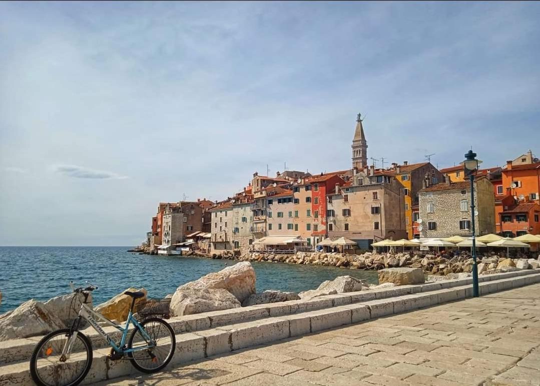 Apartment Neven Rovinj Parking Place Bagian luar foto