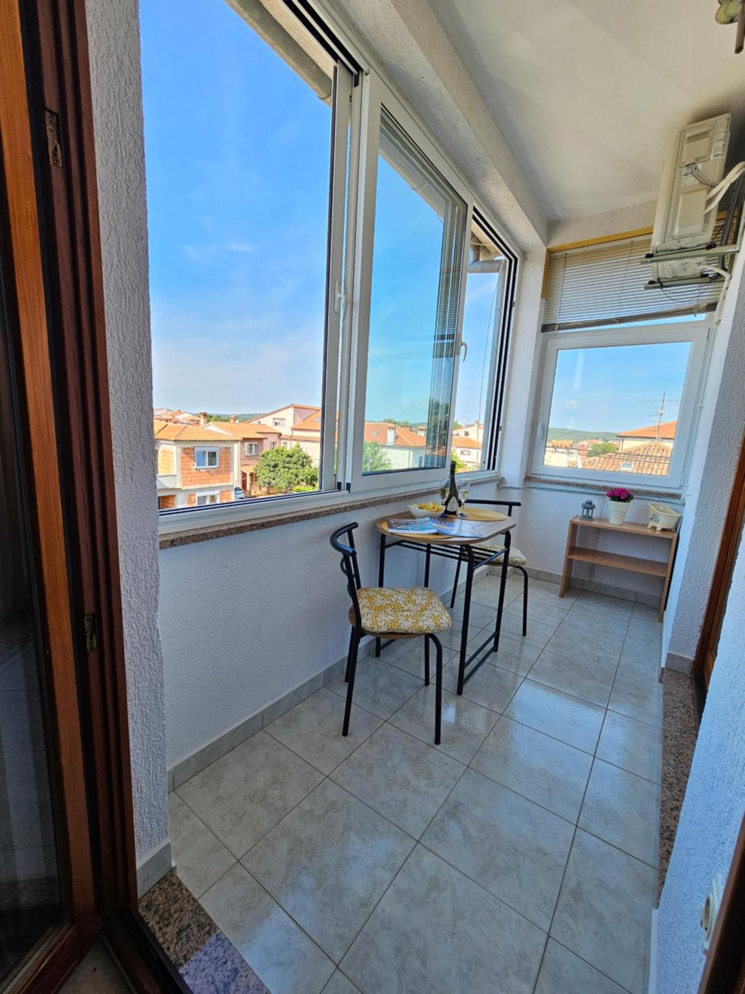 Apartment Neven Rovinj Parking Place Bagian luar foto