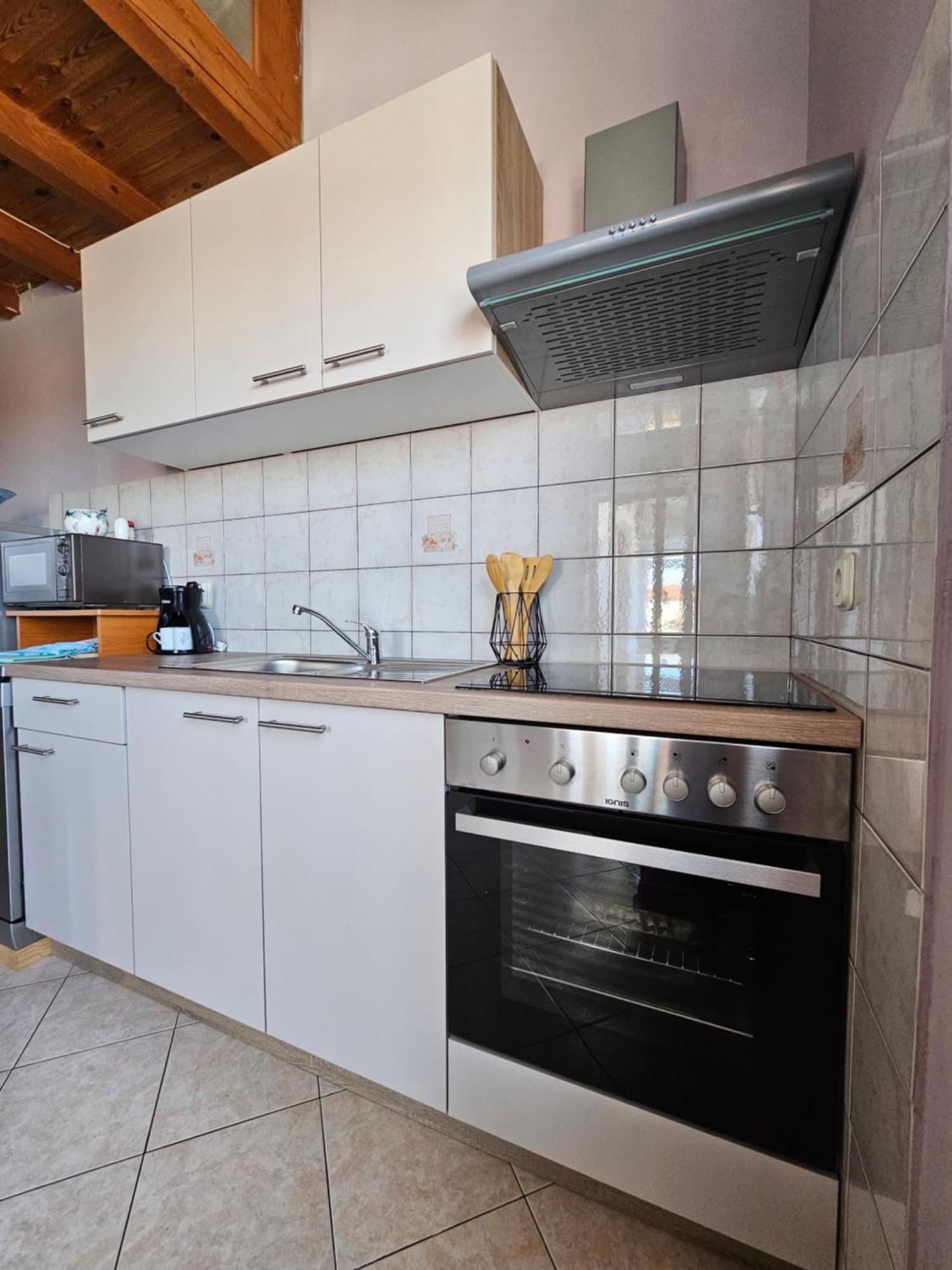 Apartment Neven Rovinj Parking Place Bagian luar foto