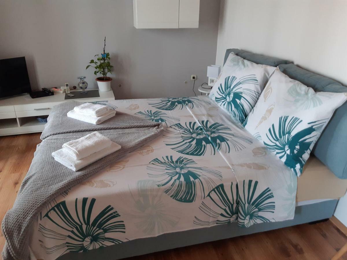 Apartment Neven Rovinj Parking Place Bagian luar foto